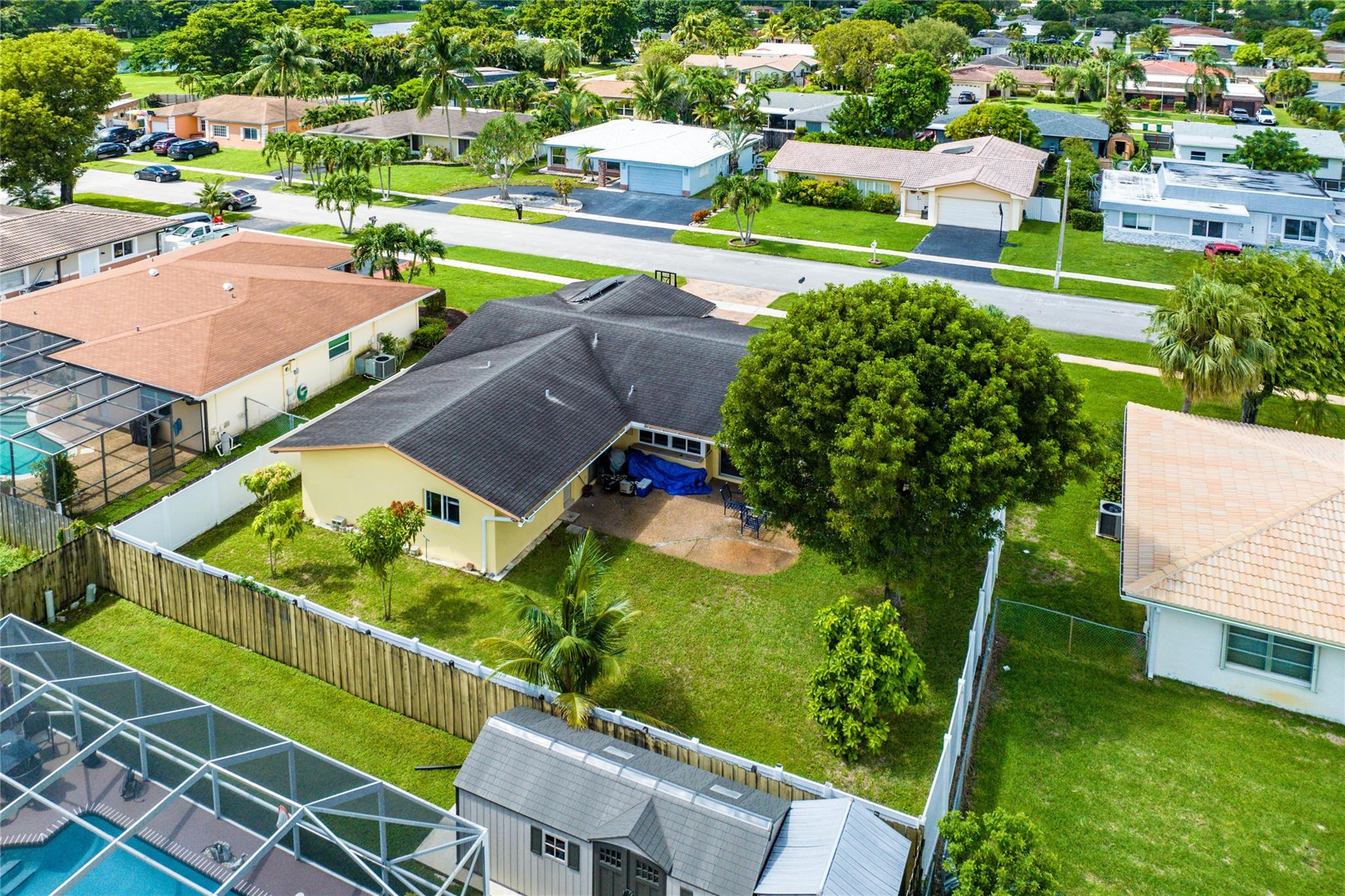 8132 NW 67th Ave