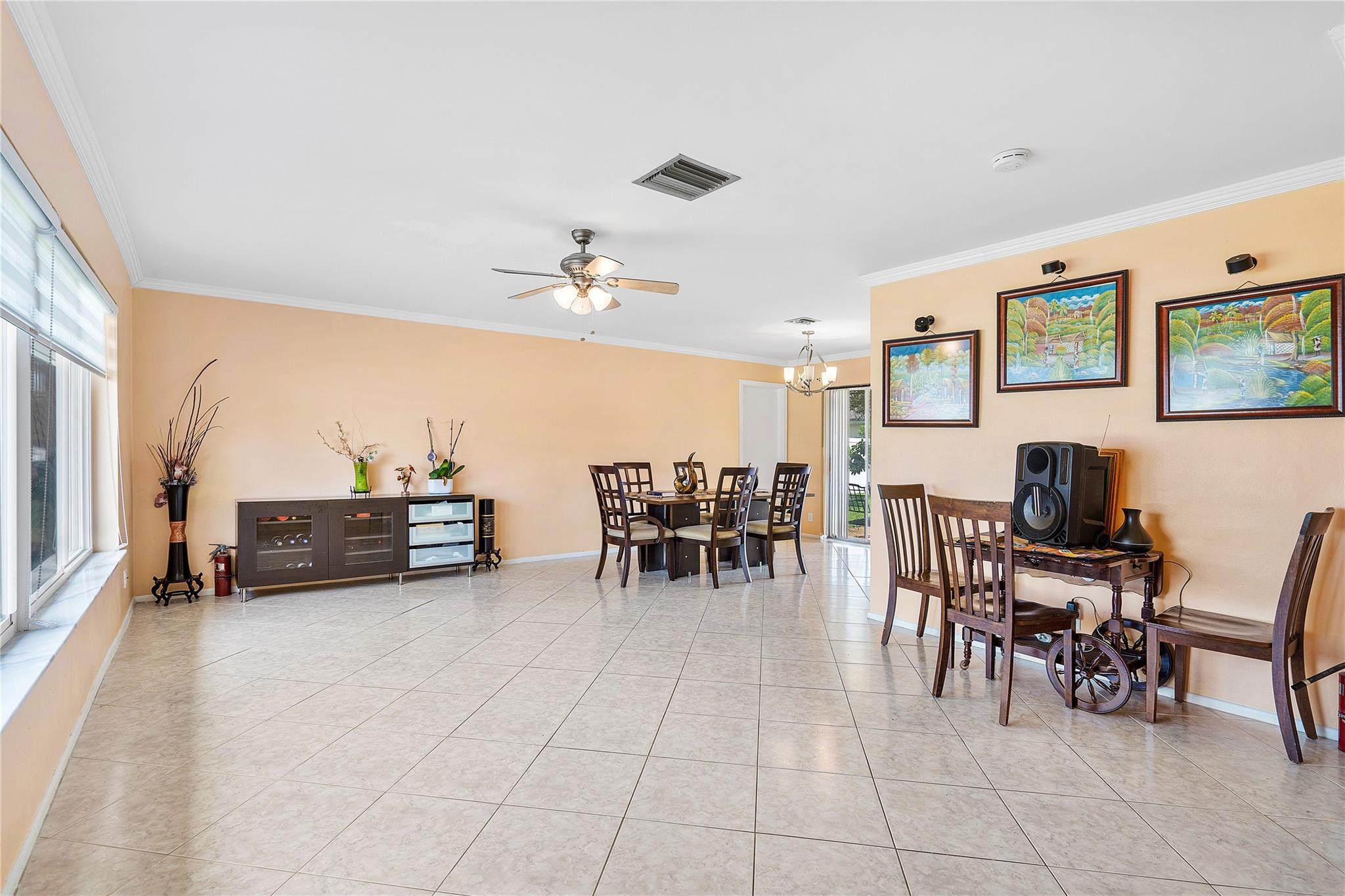 8132 NW 67th Ave