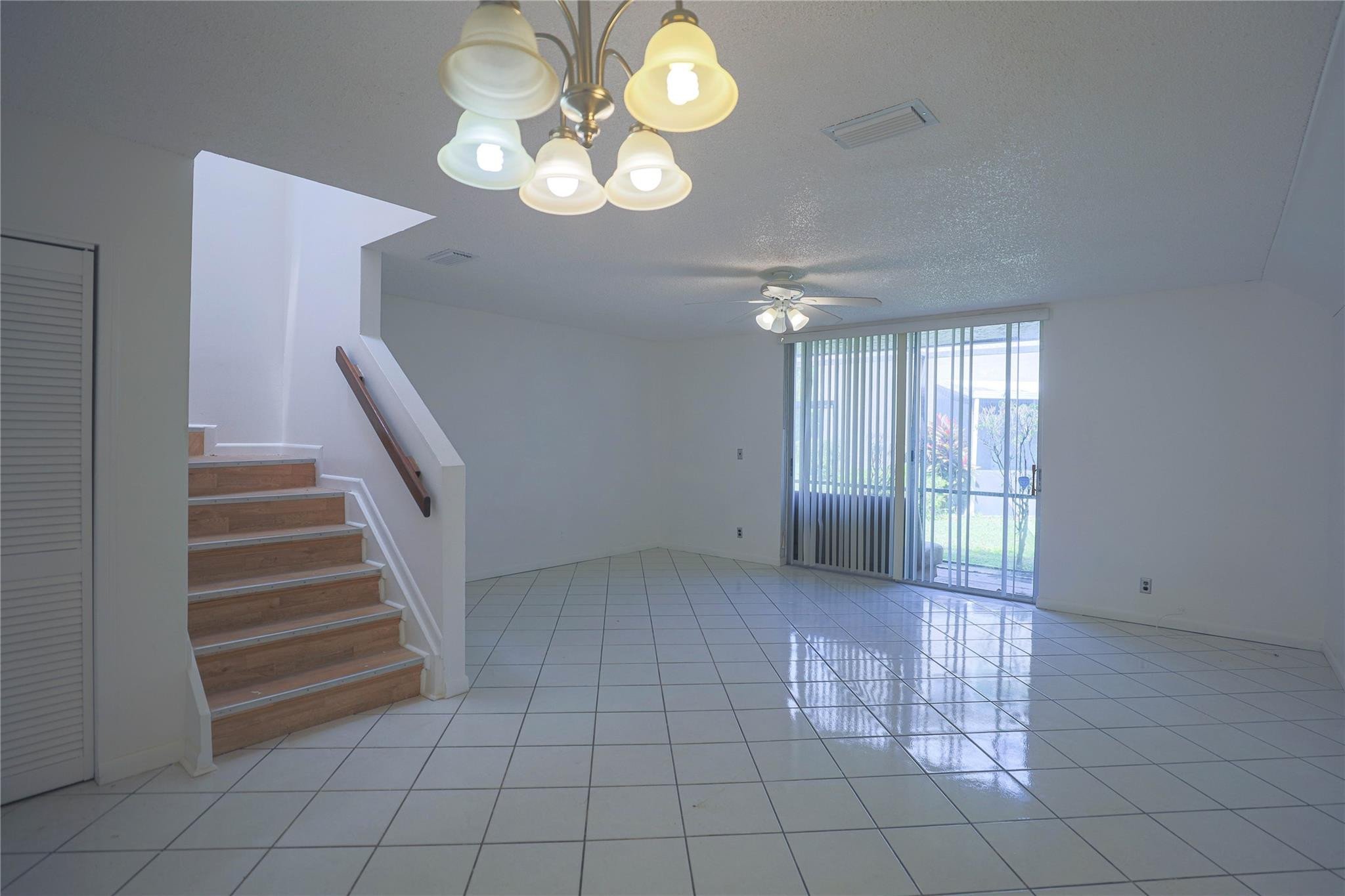 1381 Sussex Dr
