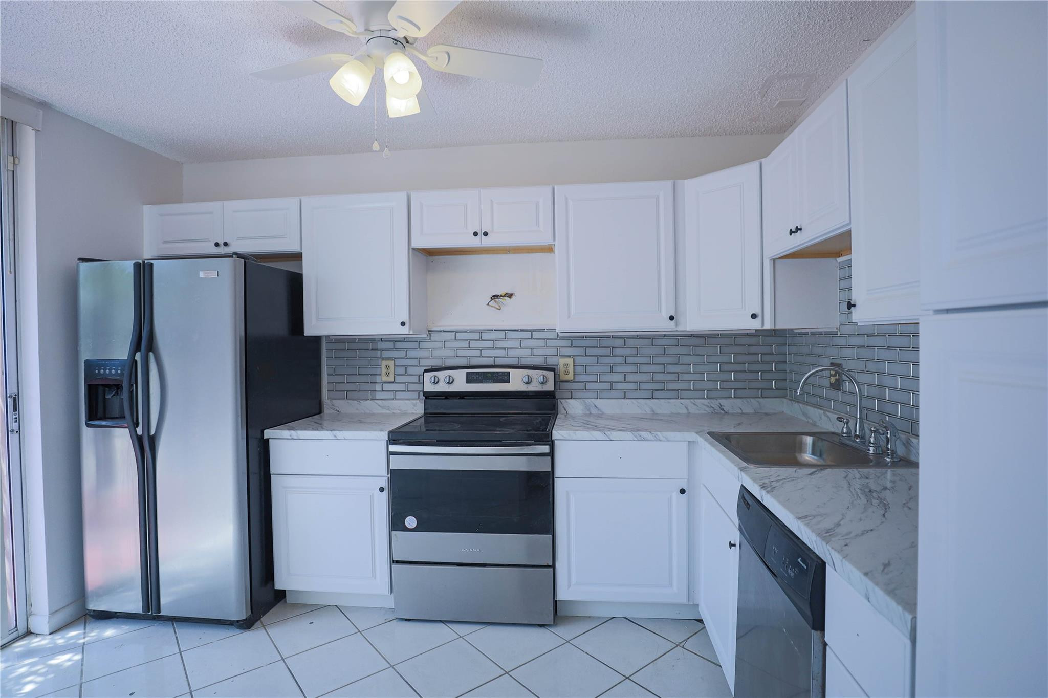 1381 Sussex Dr