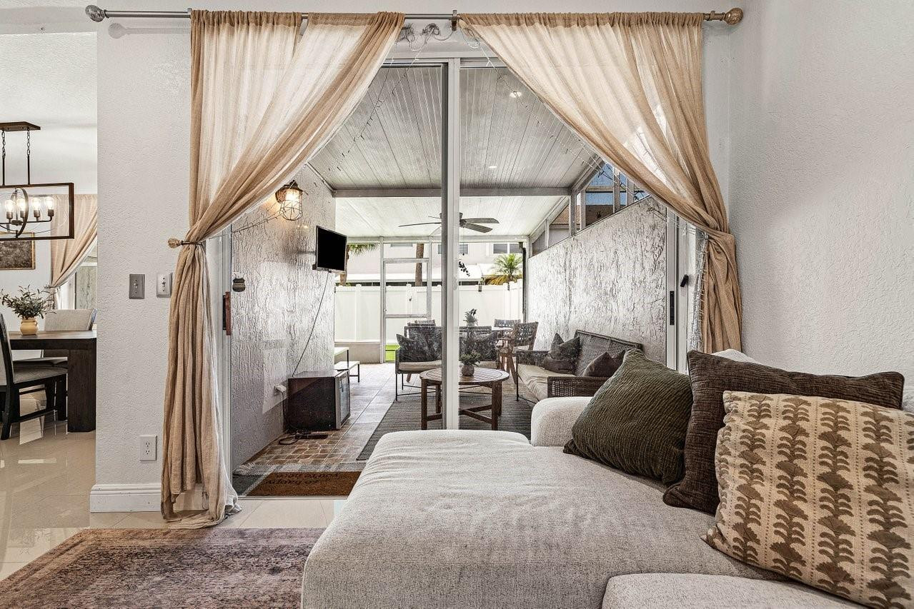 16877 SW 1st Pl 16877