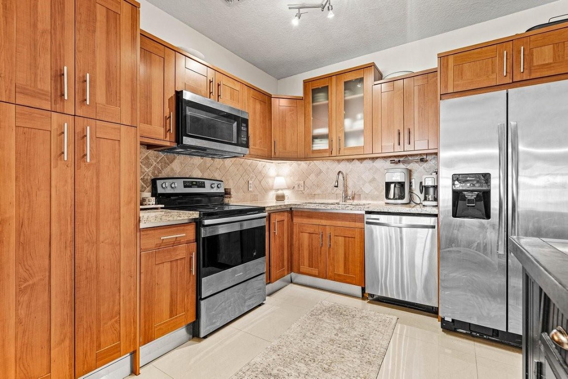 16877 SW 1st Pl 16877