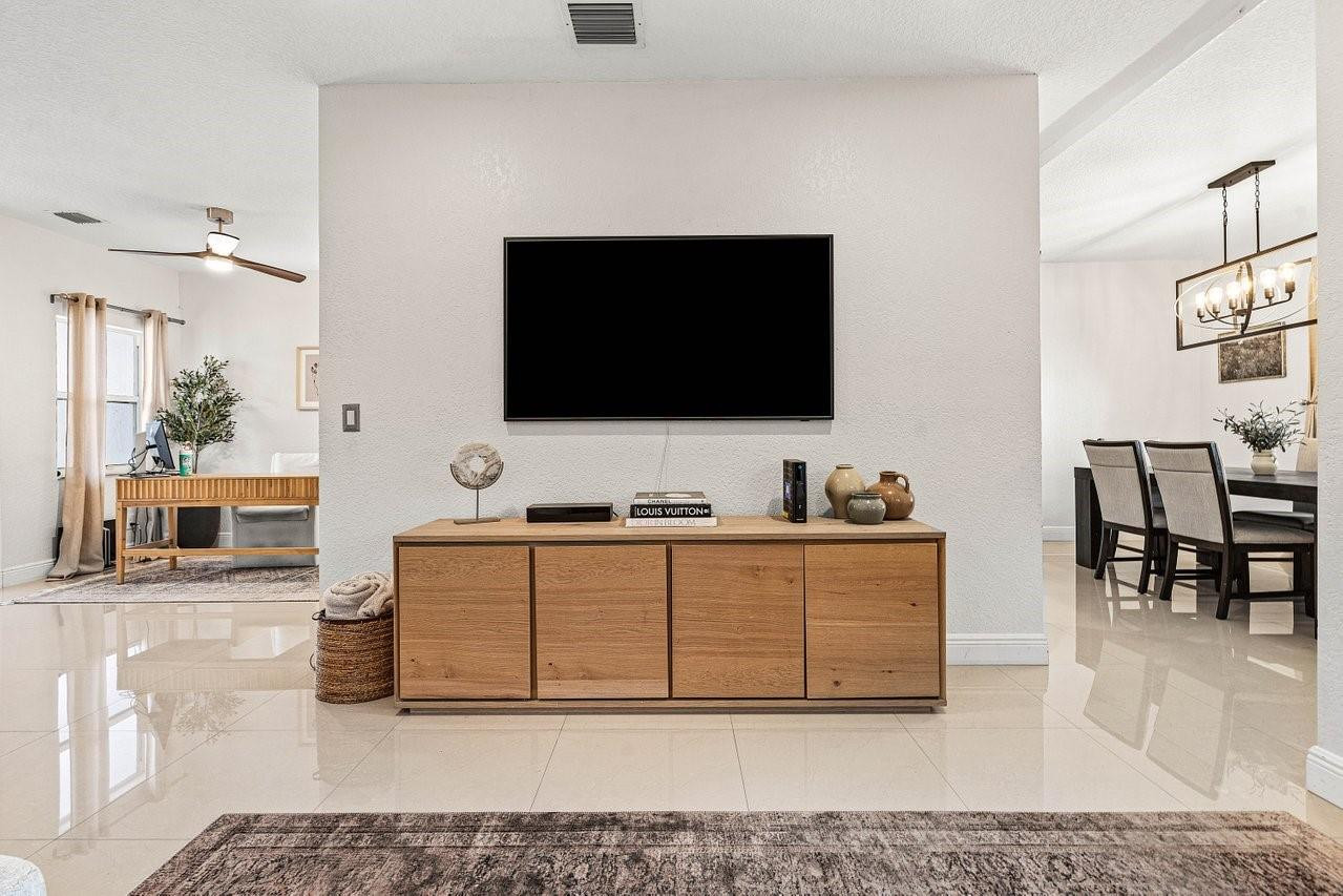 16877 SW 1st Pl 16877