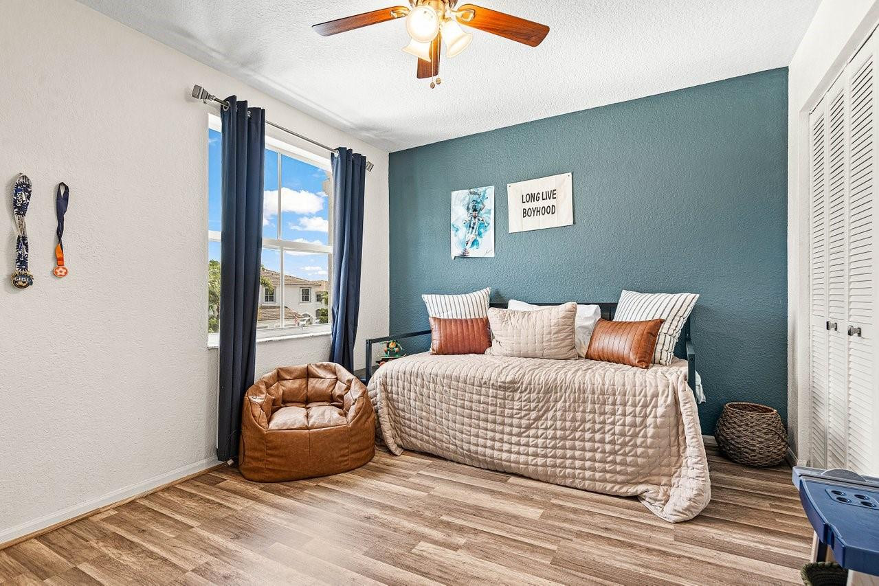 16877 SW 1st Pl 16877