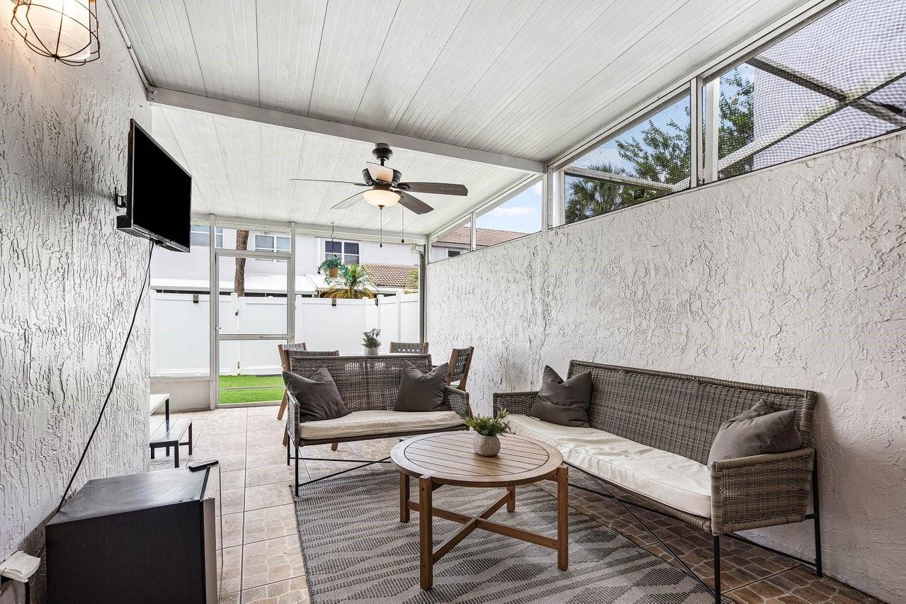 16877 SW 1st Pl 16877