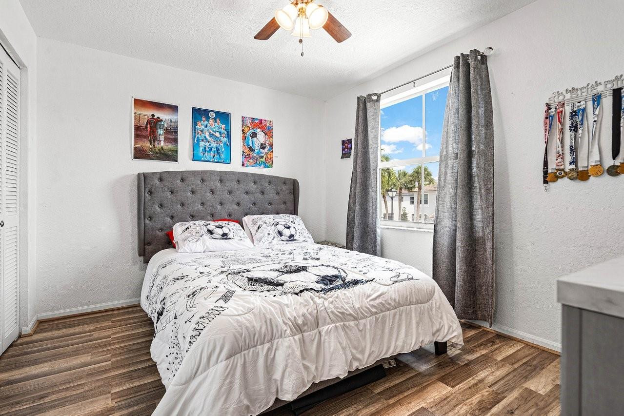 16877 SW 1st Pl 16877