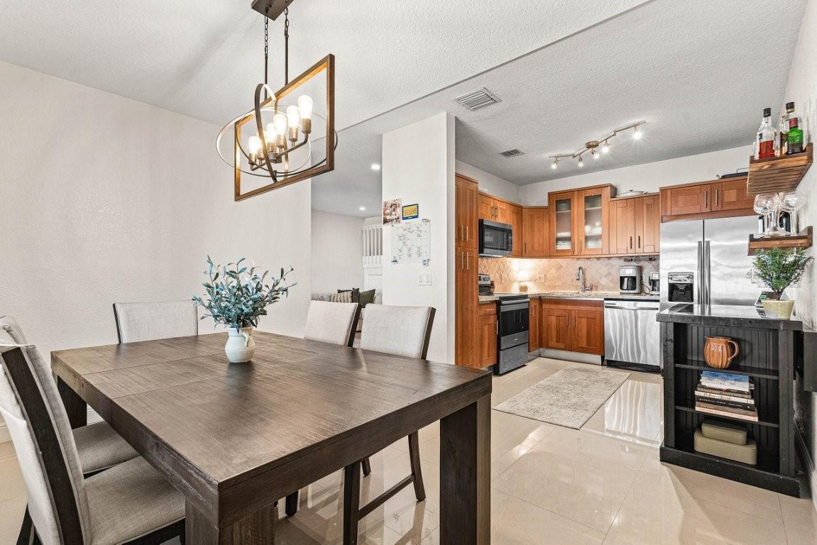 16877 SW 1st Pl 16877