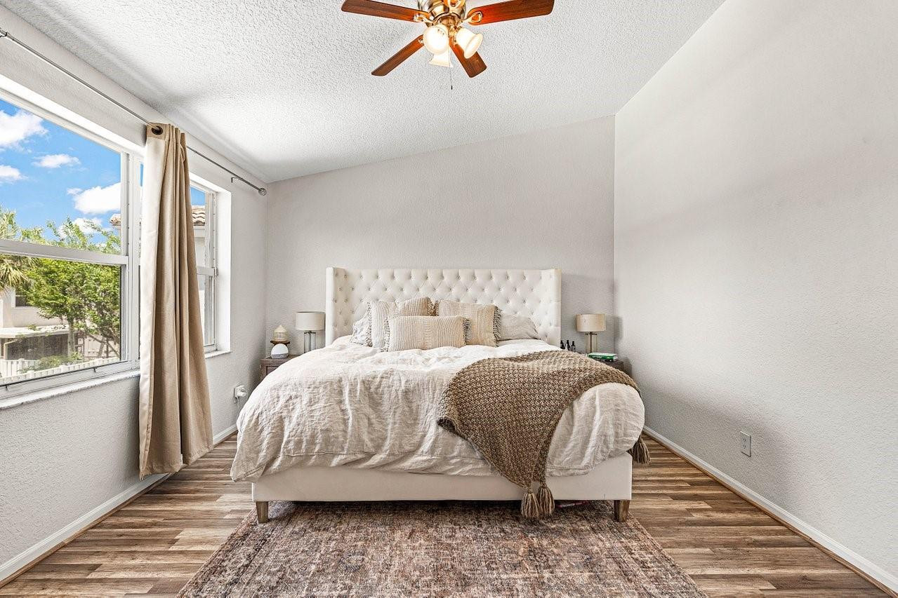 16877 SW 1st Pl 16877