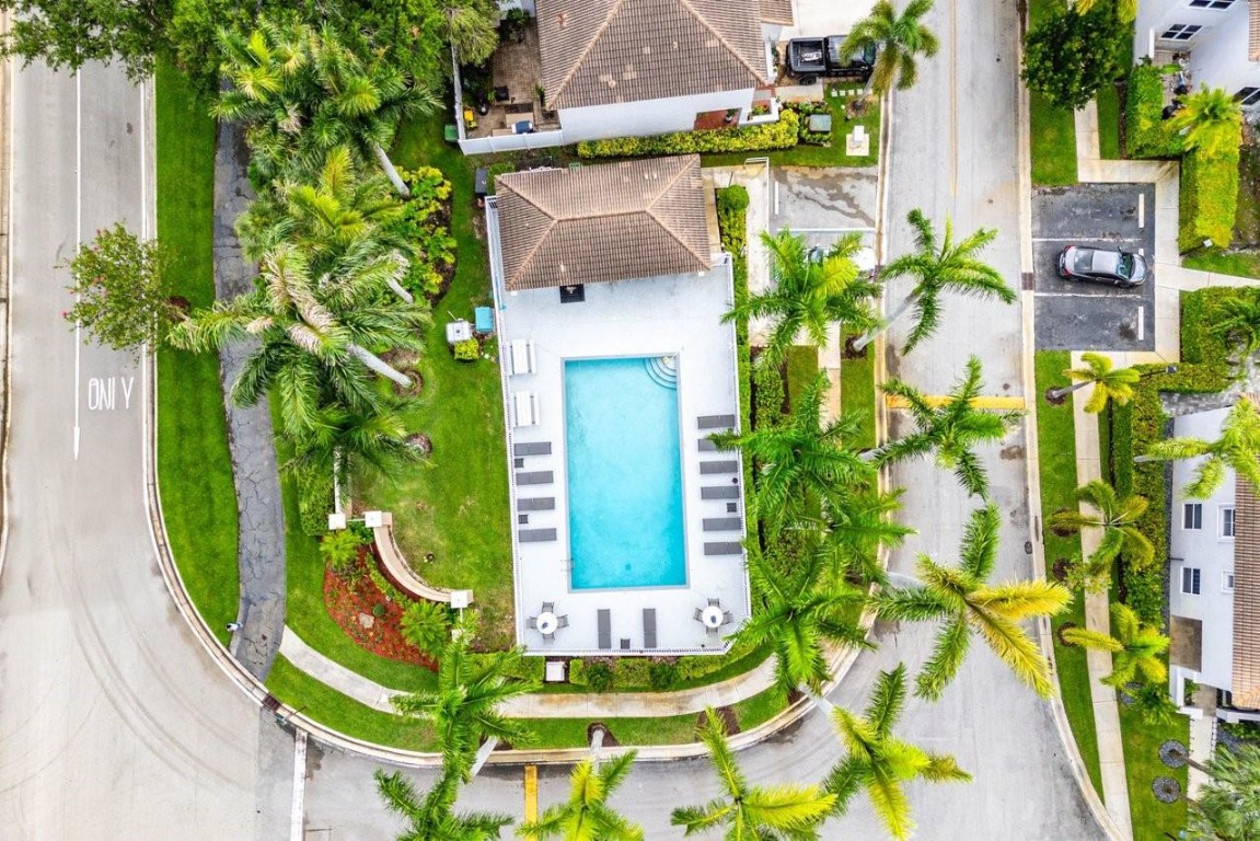 16877 SW 1st Pl 16877