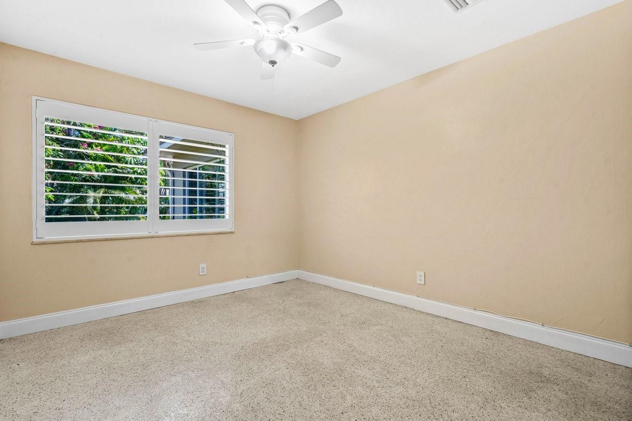 1742 NE 28th Dr