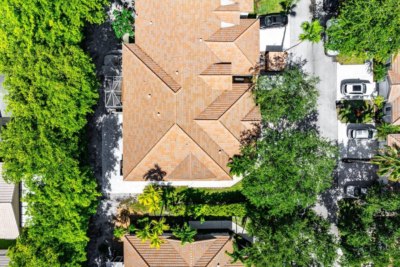 4675 SW 12th Pl 4675