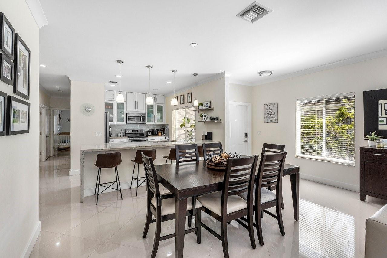 4675 SW 12th Pl 4675