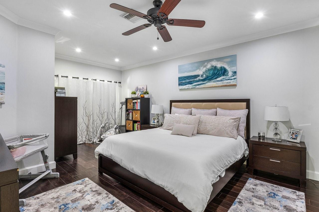 4675 SW 12th Pl 4675