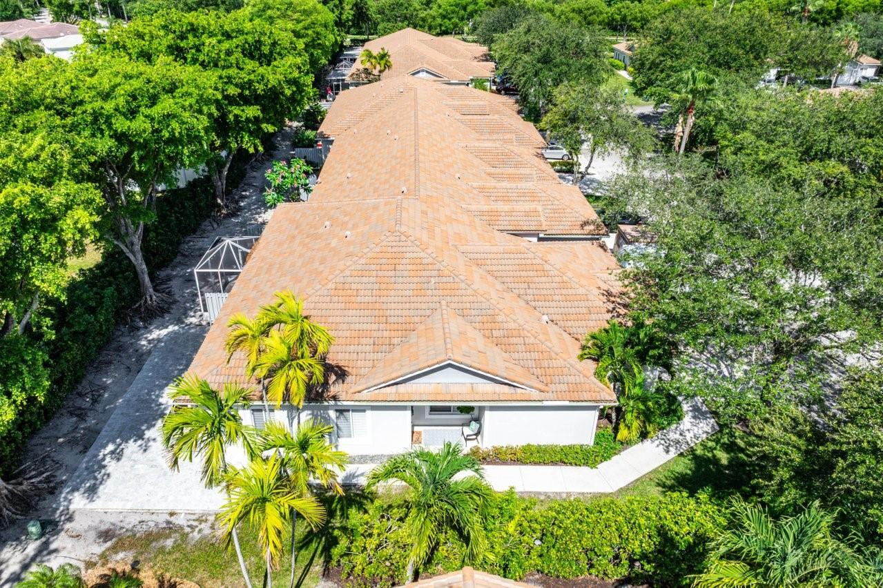 4675 SW 12th Pl 4675