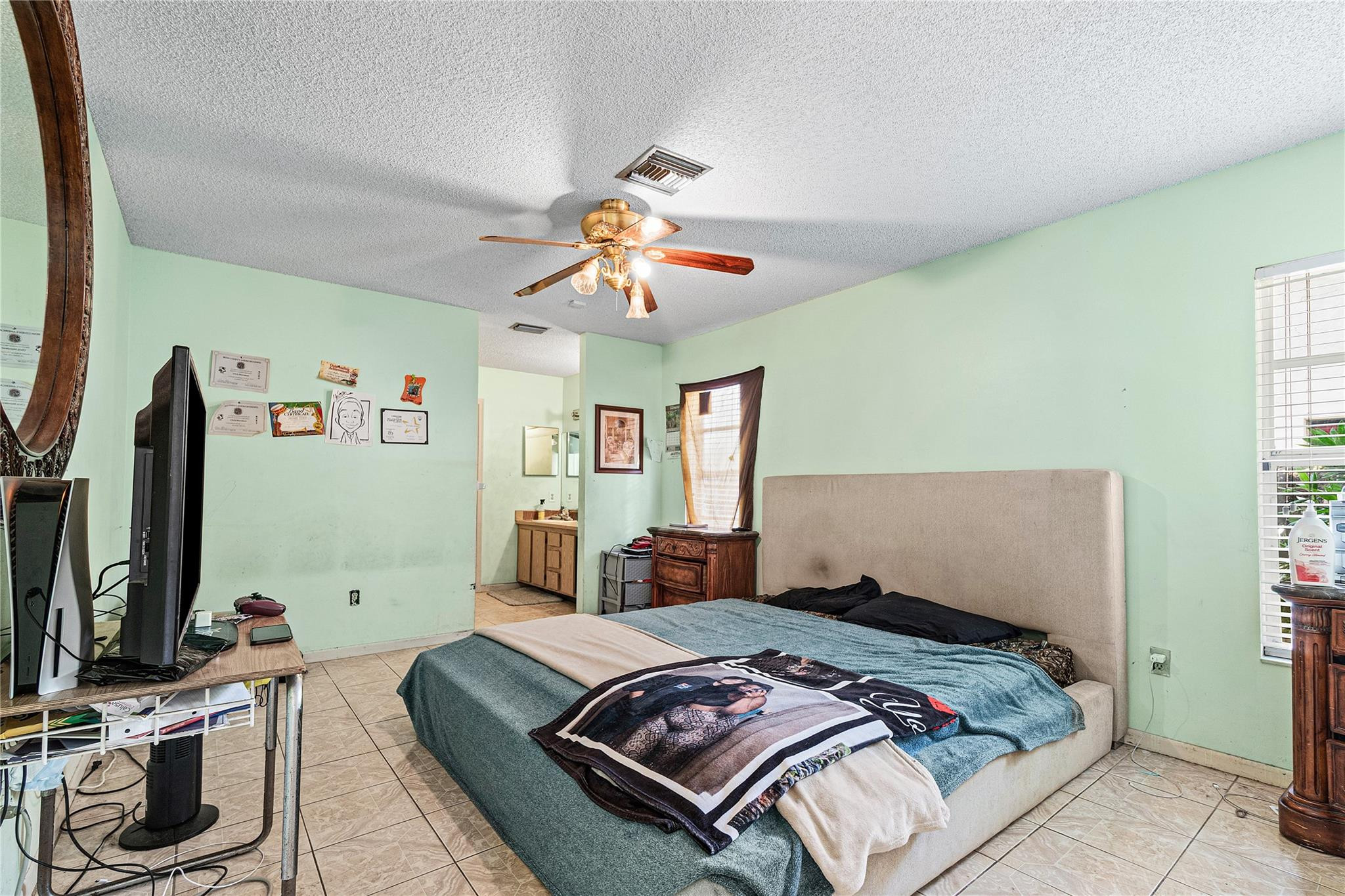 7517 W Country Club Blvd