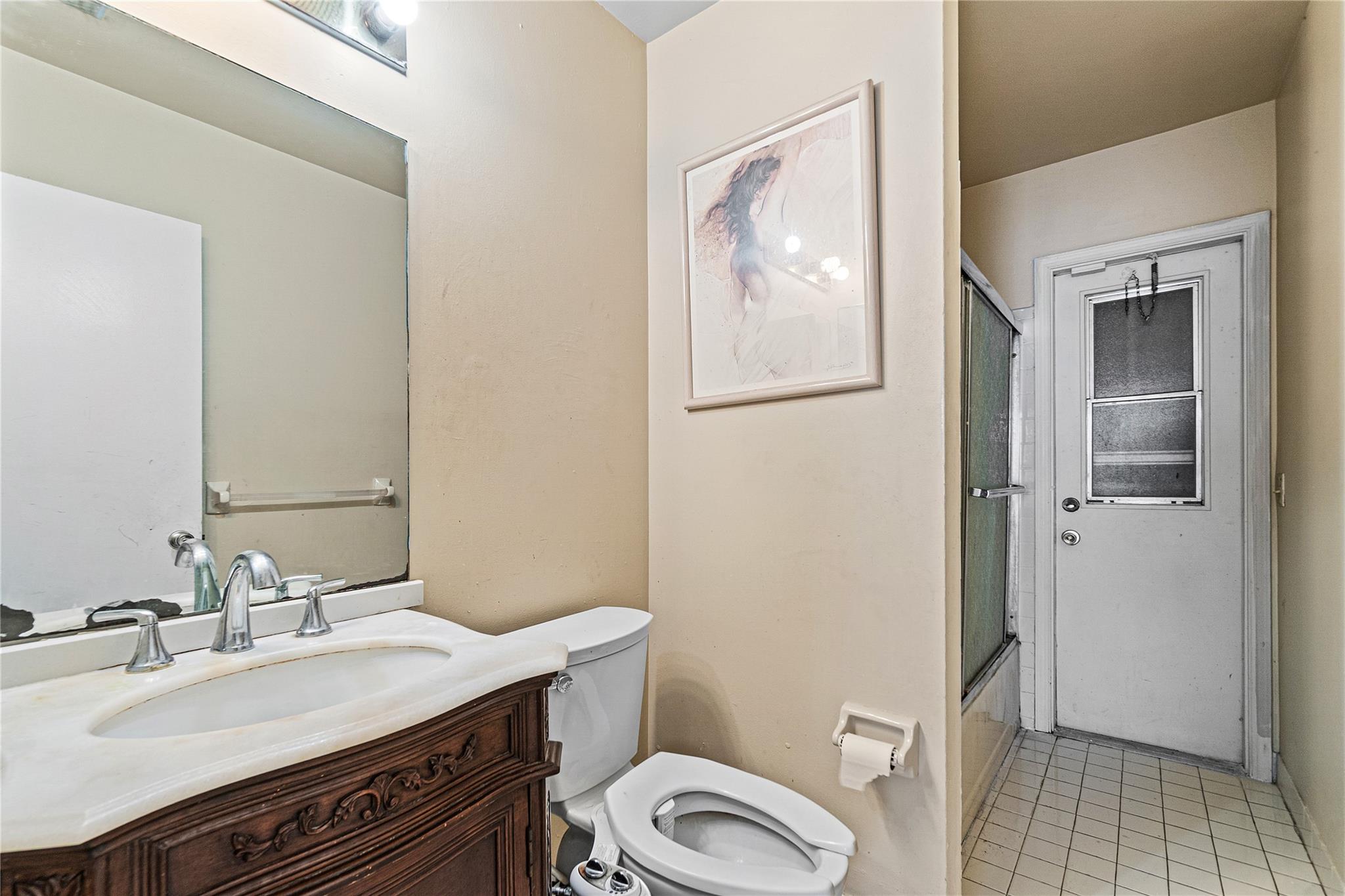 7517 W Country Club Blvd