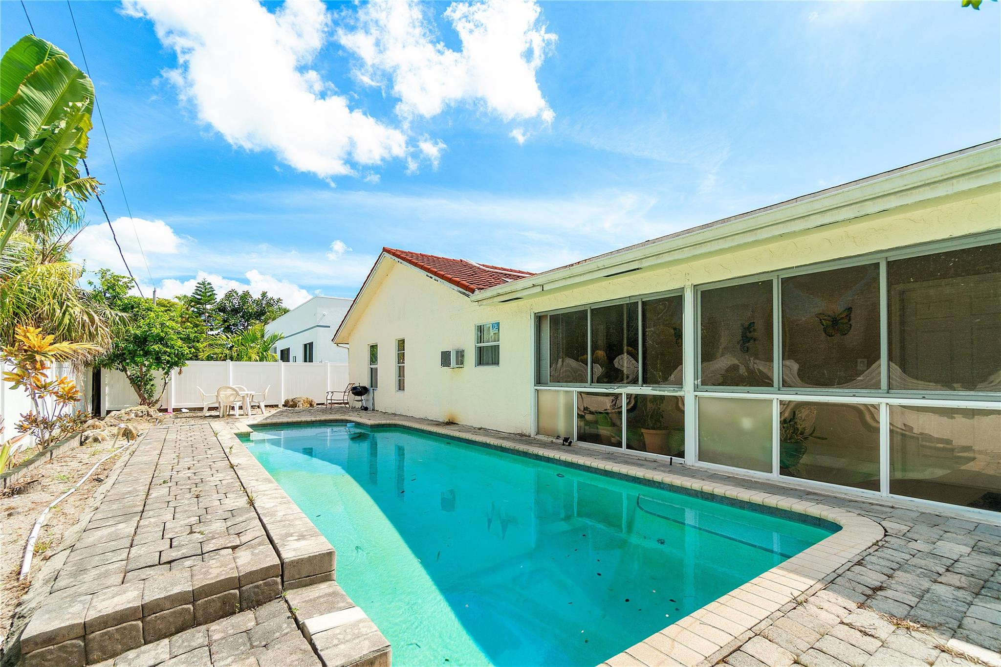 7517 W Country Club Blvd