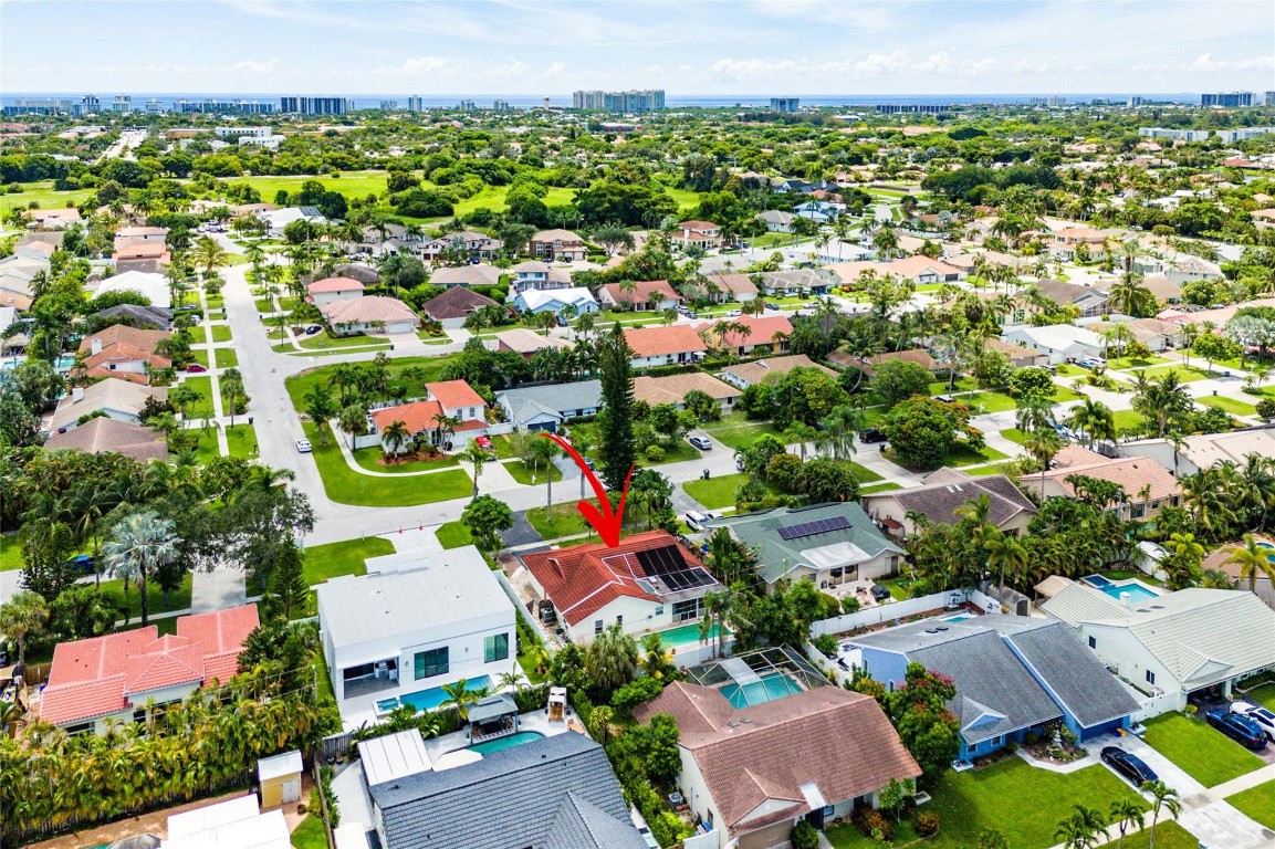 7517 W Country Club Blvd