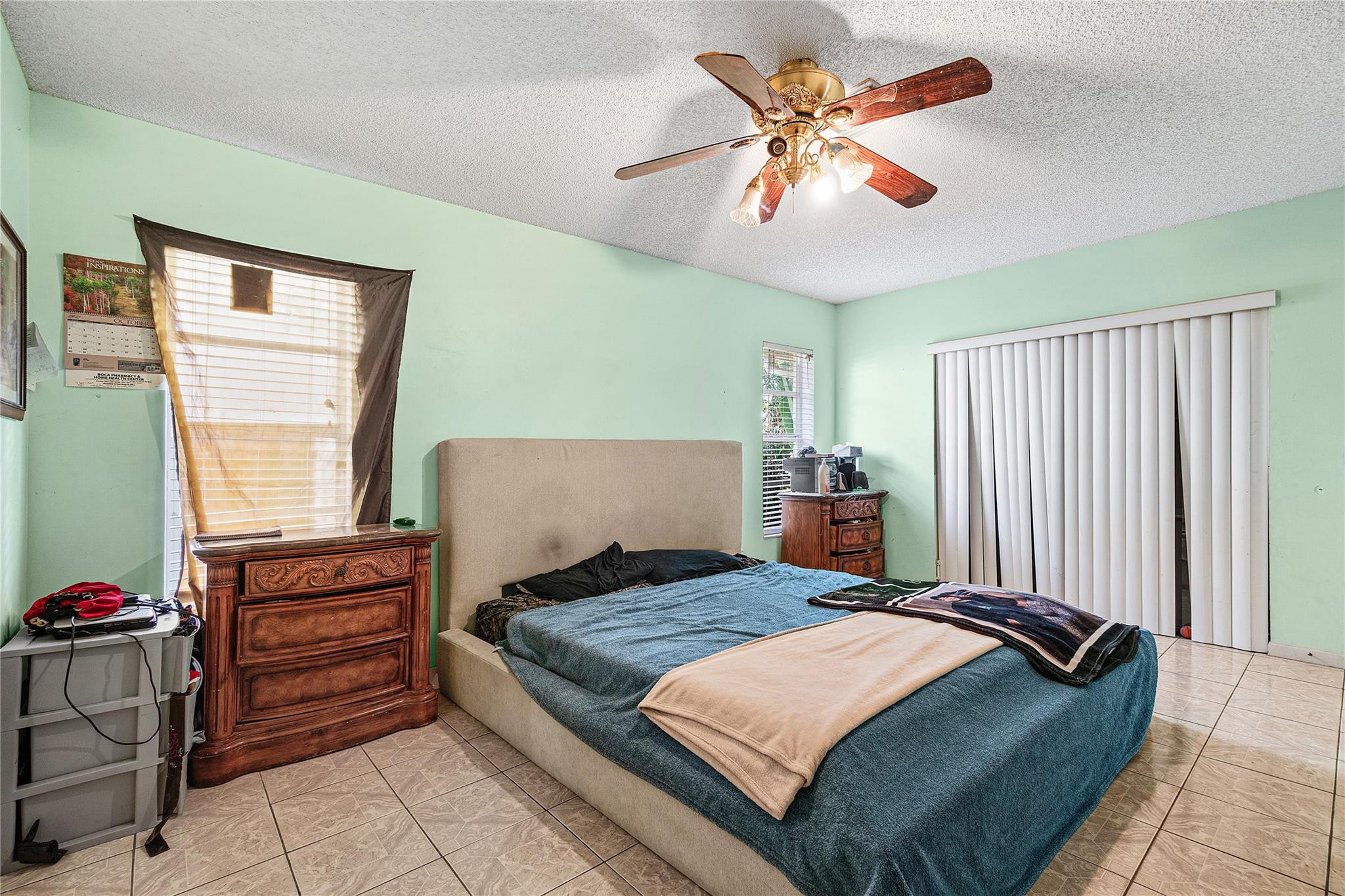 7517 W Country Club Blvd