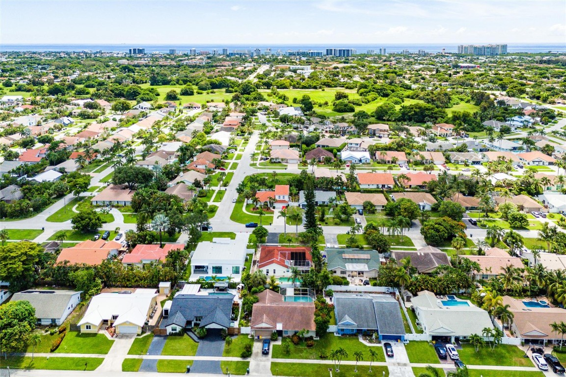 7517 W Country Club Blvd