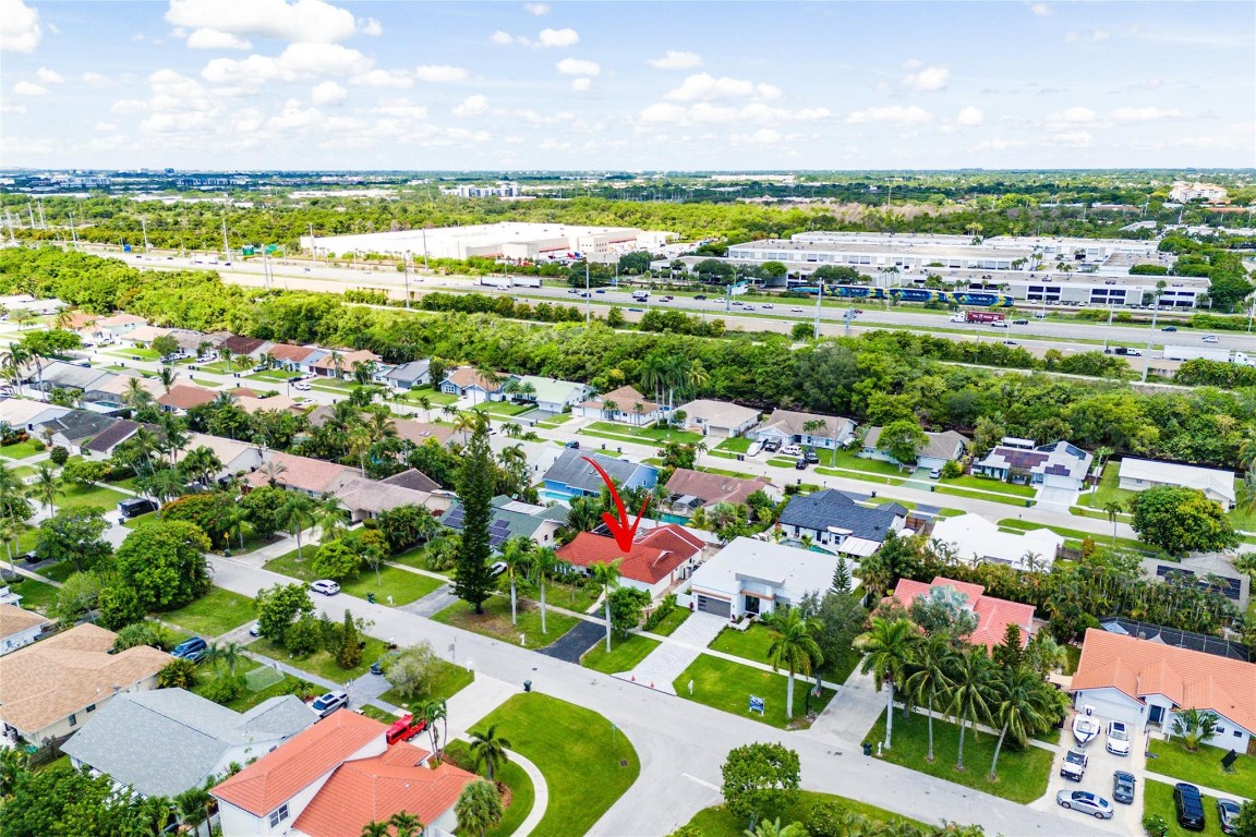 7517 W Country Club Blvd