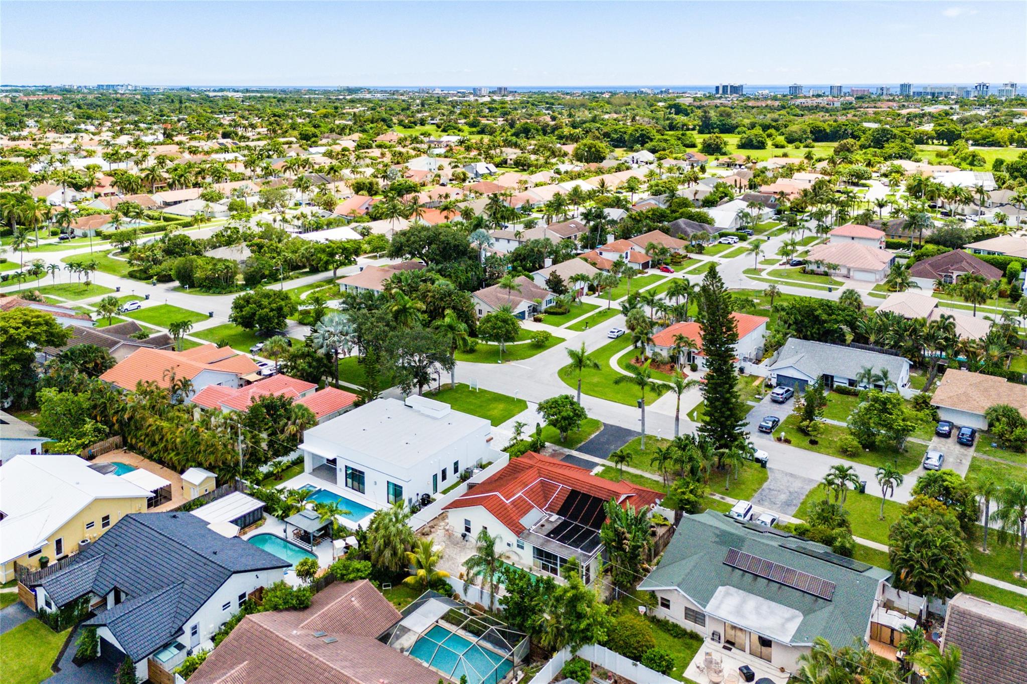 7517 W Country Club Blvd