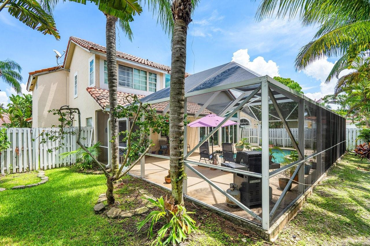 1075 Spyglass