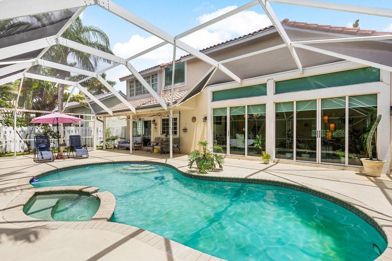 1075 Spyglass