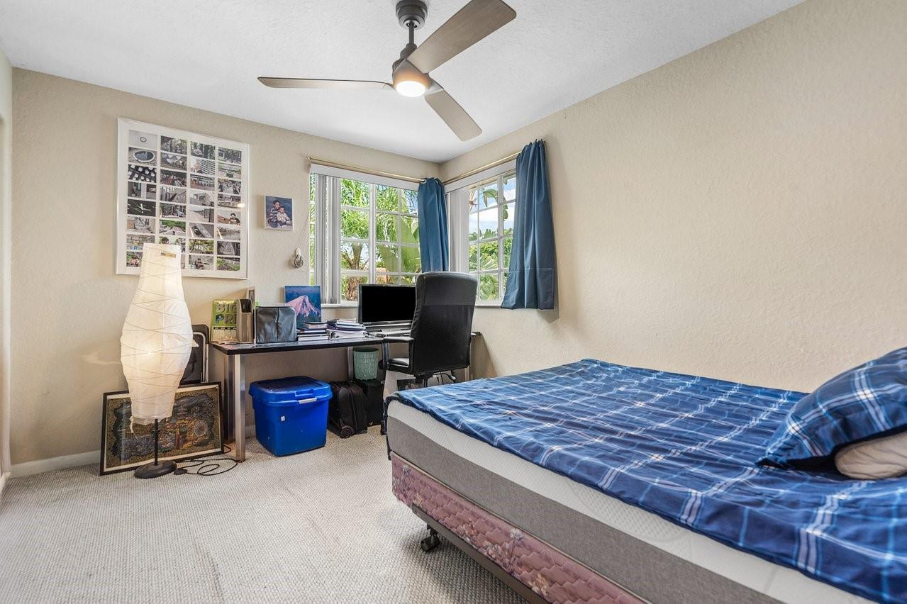 1075 Spyglass