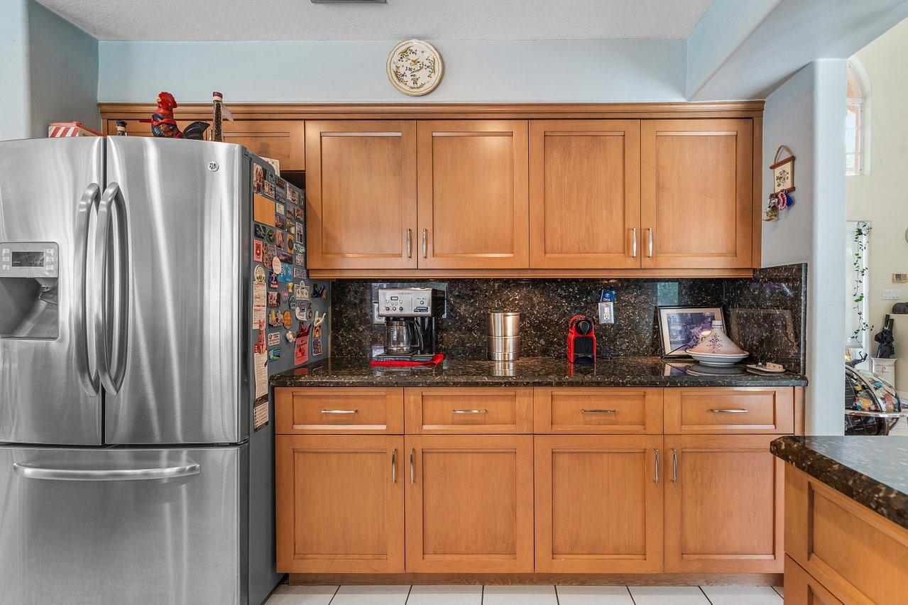 1075 Spyglass