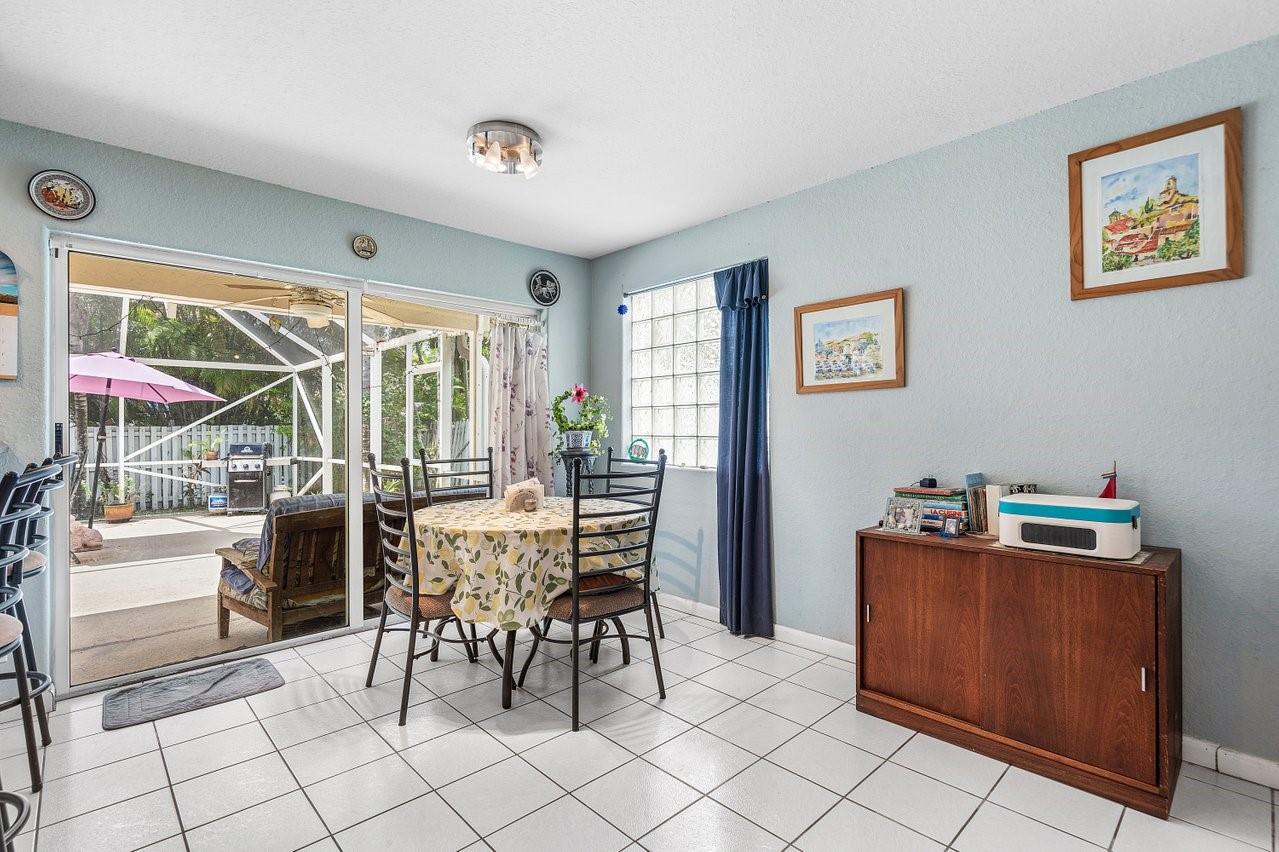 1075 Spyglass