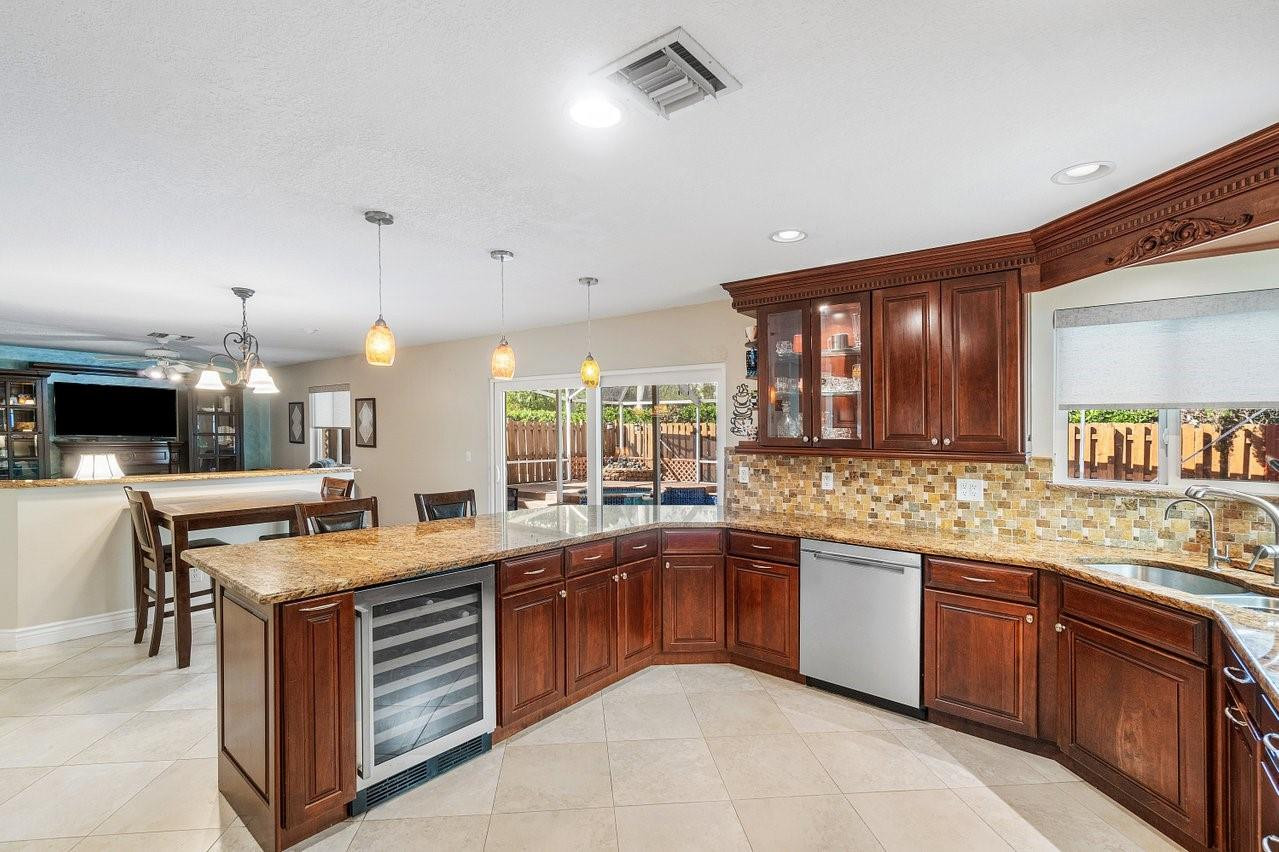 4247 NW 57th Dr