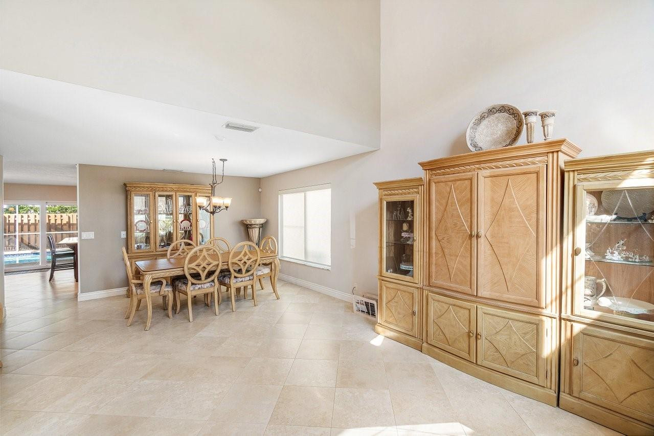 4247 NW 57th Dr