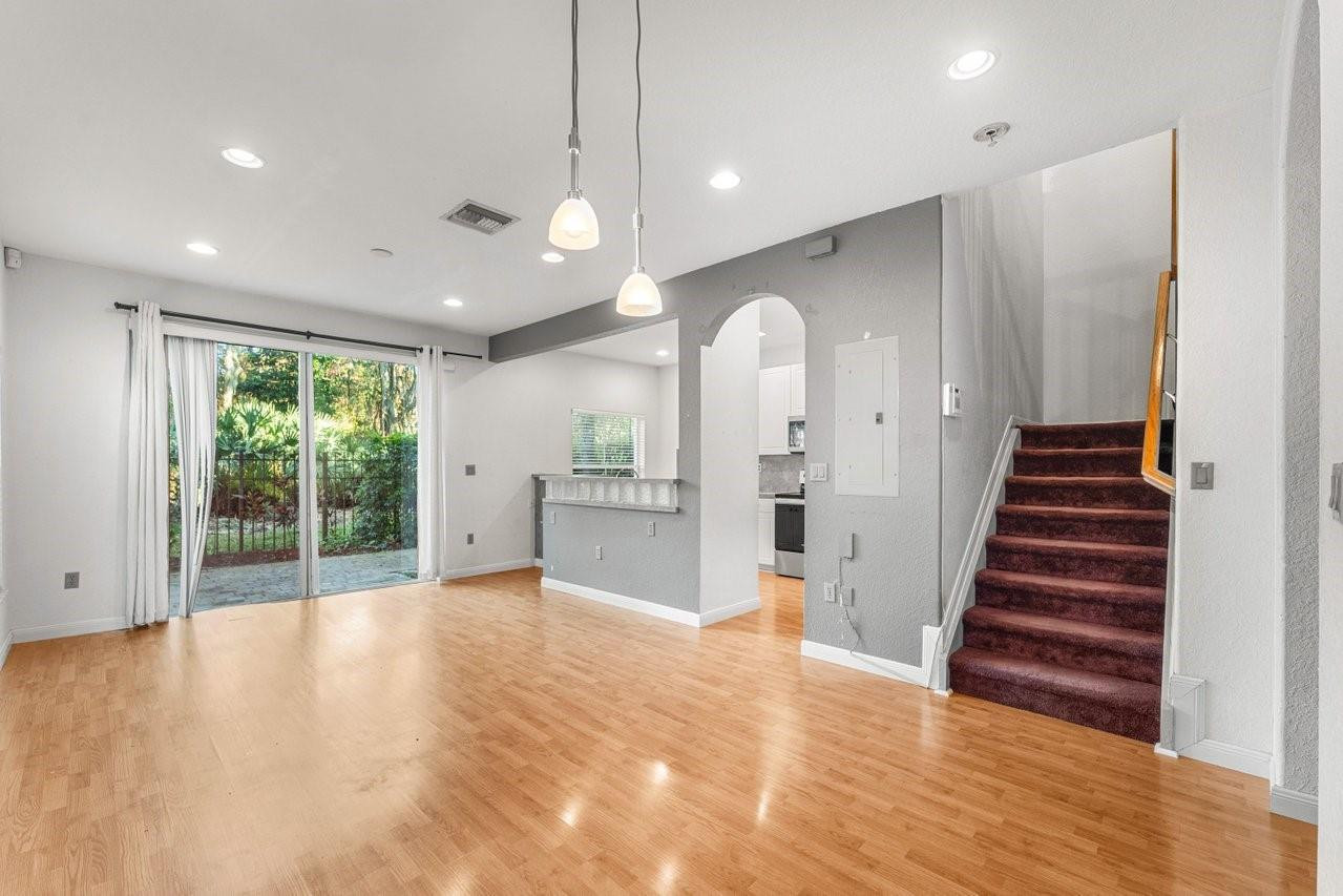 3307 Merrick Lane 1004