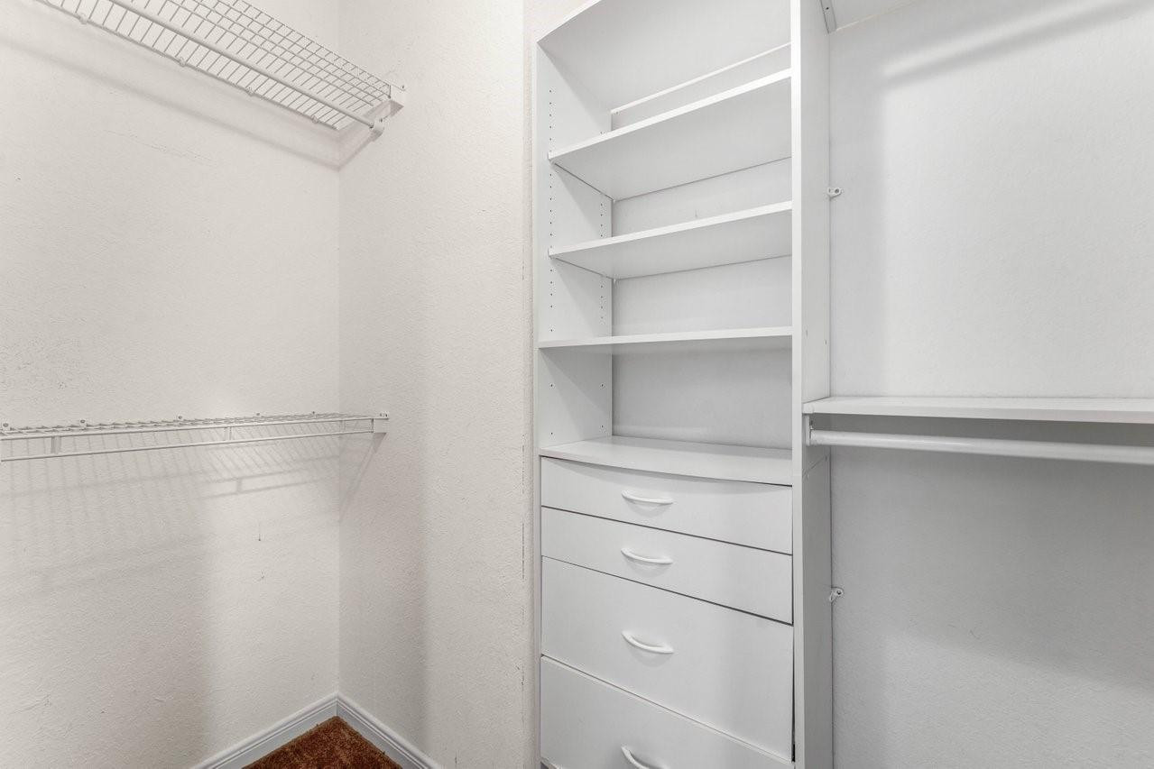 3307 Merrick Lane 1004