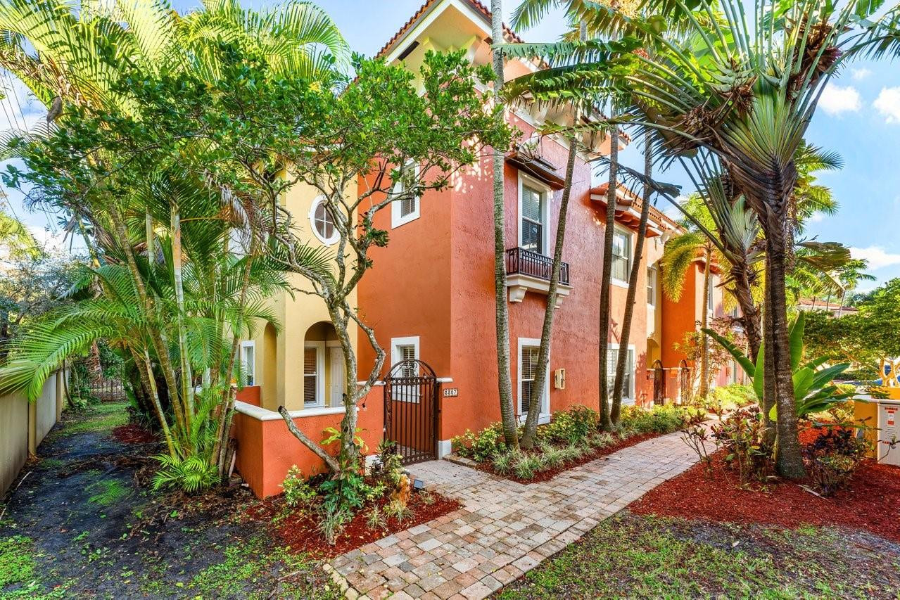 3307 Merrick Lane 1004