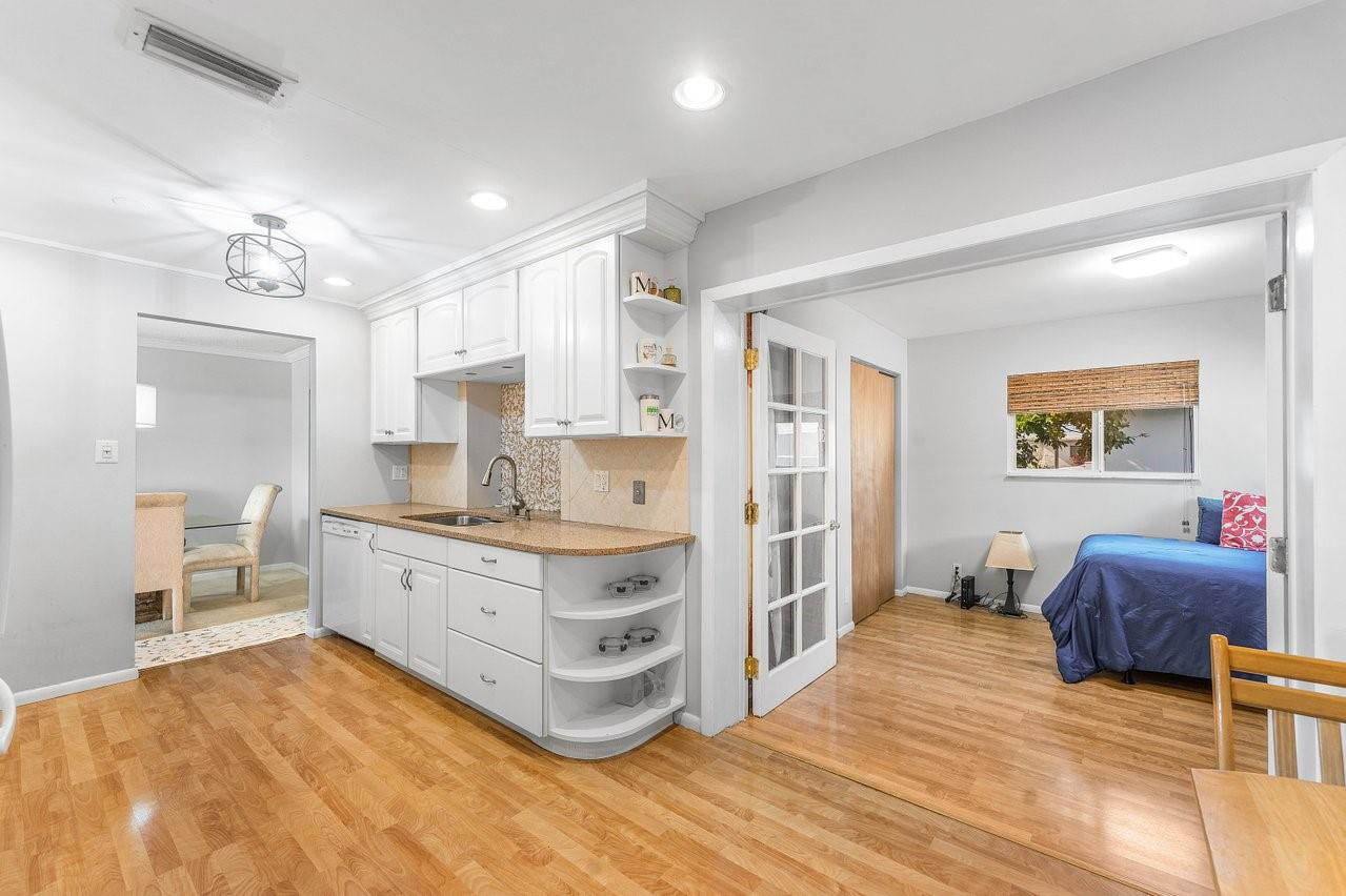 745 NW 72nd Terrace