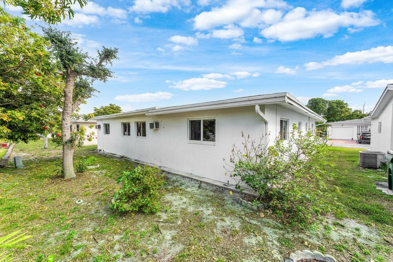 745 NW 72nd Terrace