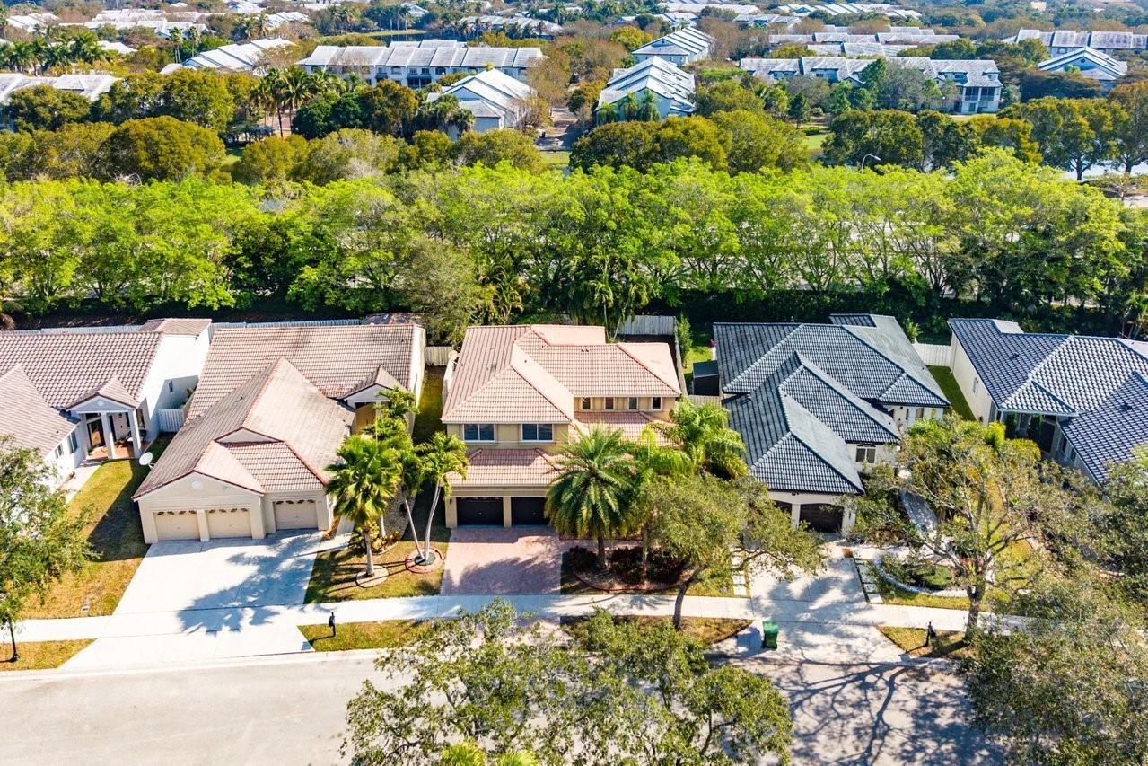 1325 Camellia Circle