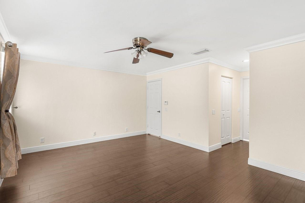 1325 Camellia Circle