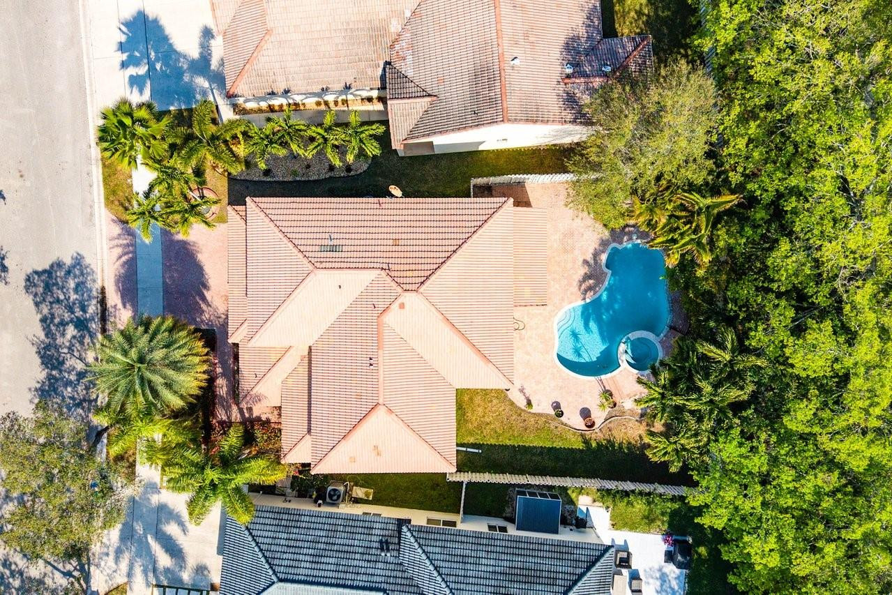 1325 Camellia Circle