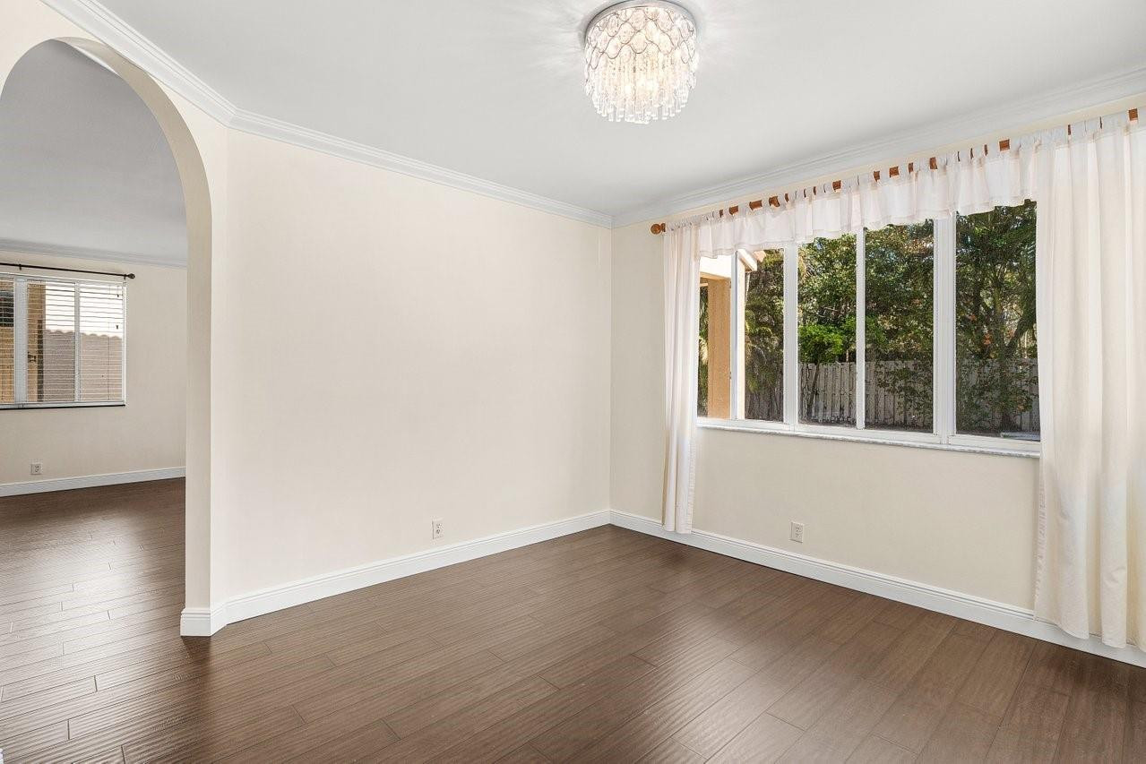 1325 Camellia Circle