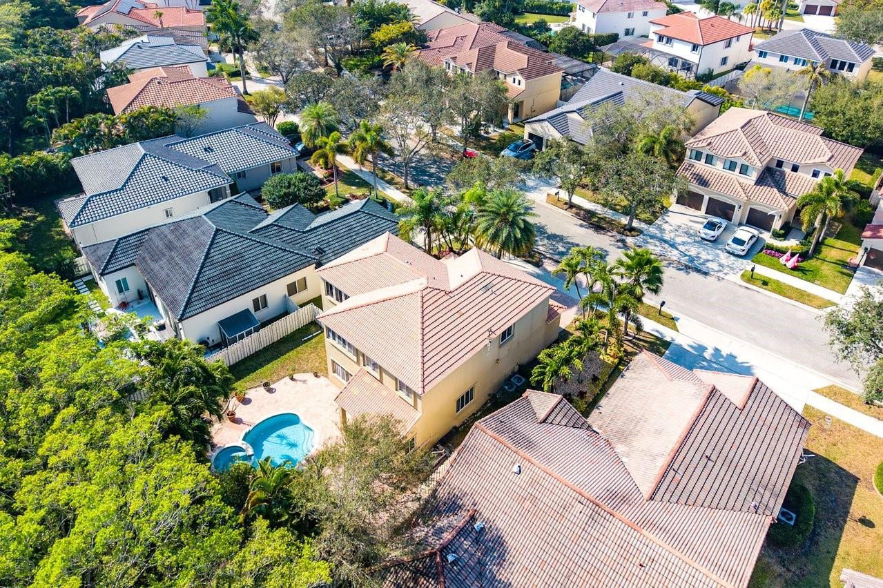 1325 Camellia Circle