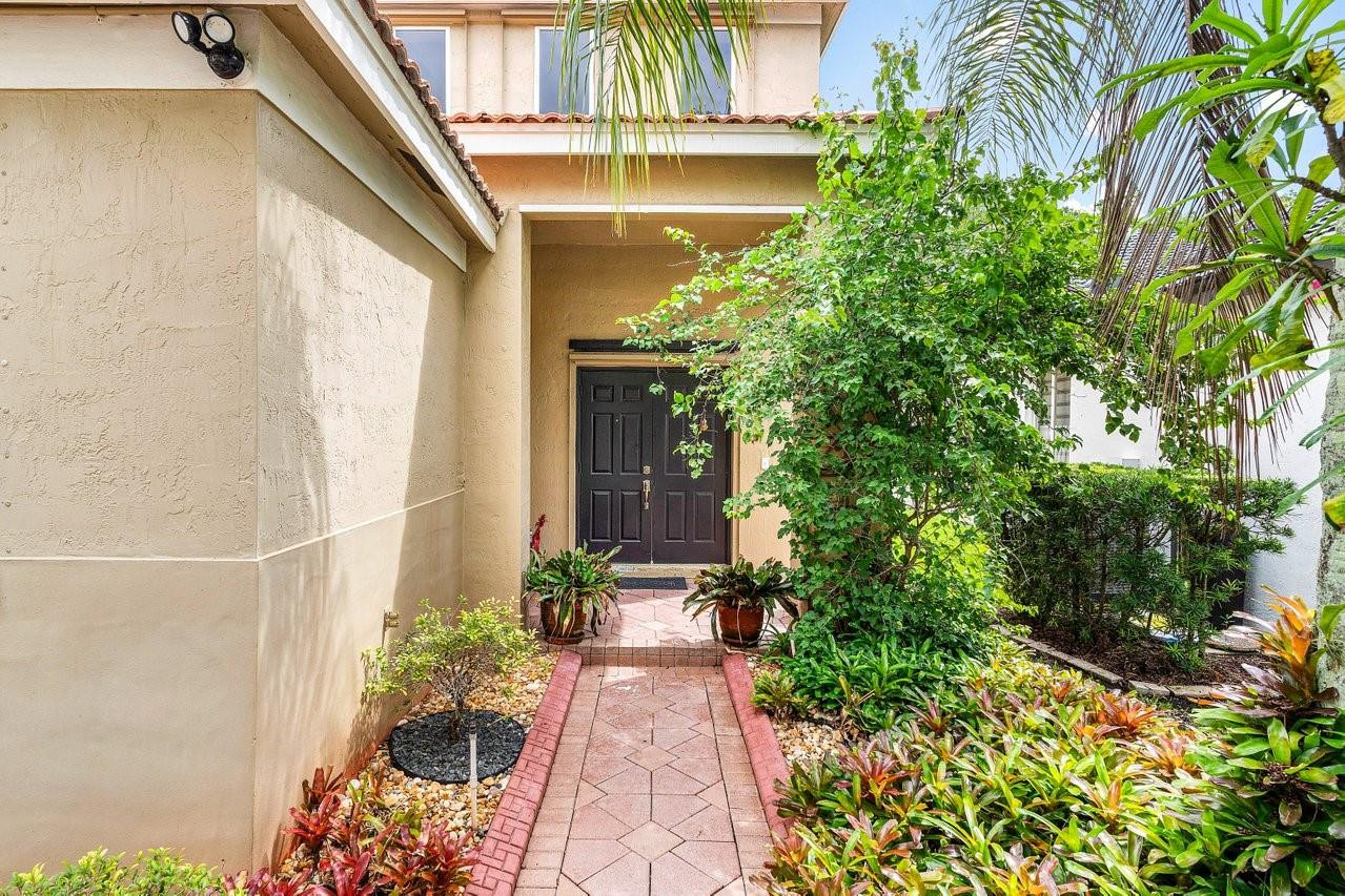 1325 Camellia Circle