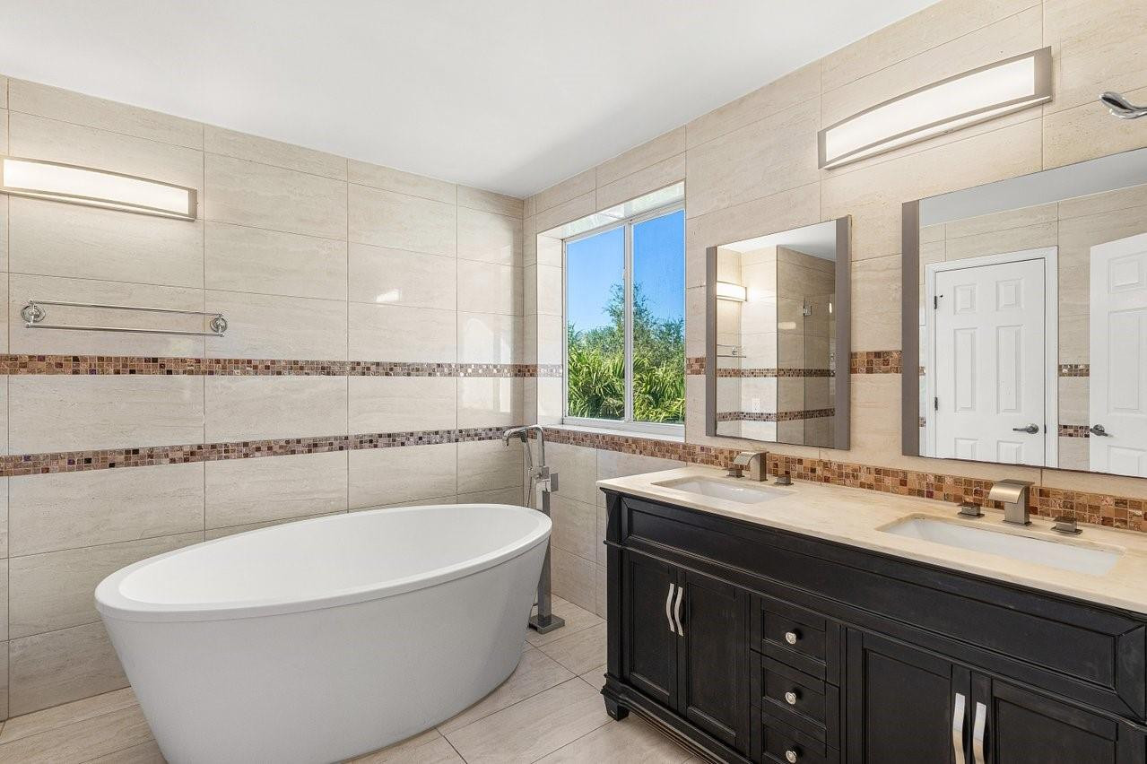 1325 Camellia Circle