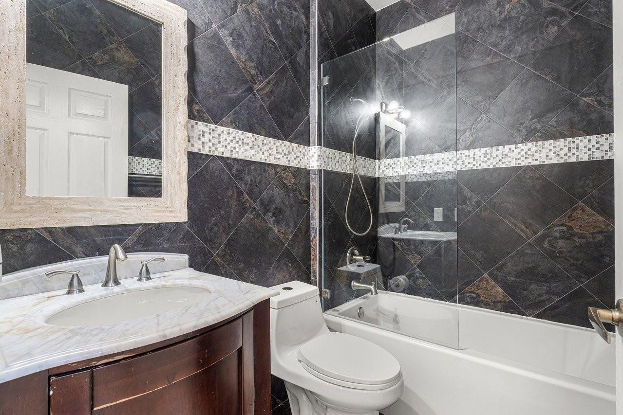 1325 Camellia Circle