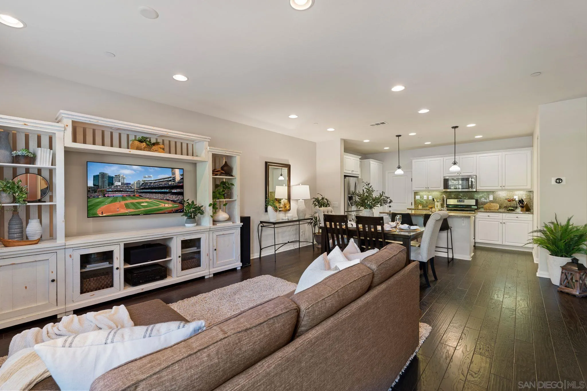 16675 Gill Loop