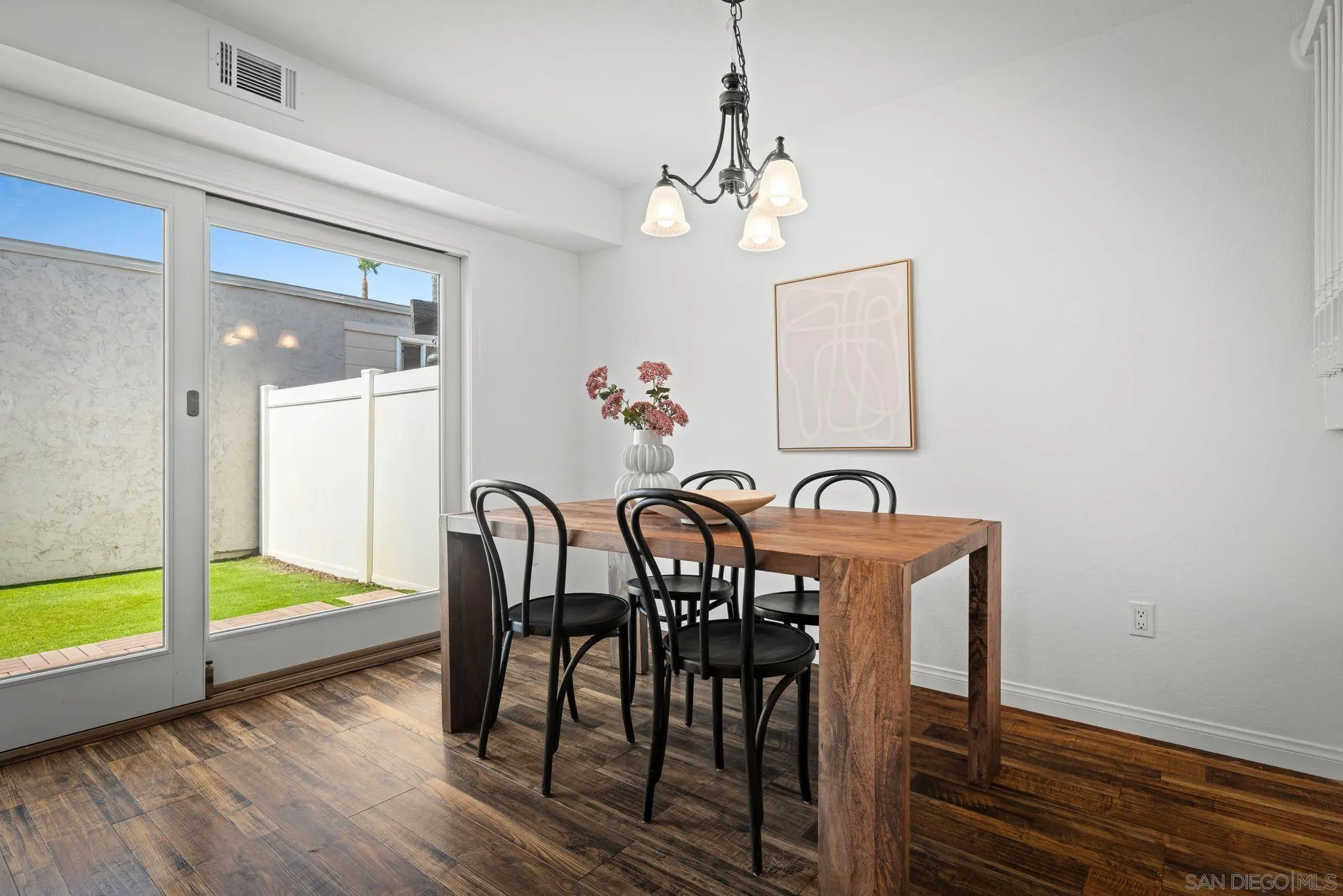 9404 Carlton Oaks Dr Unit D