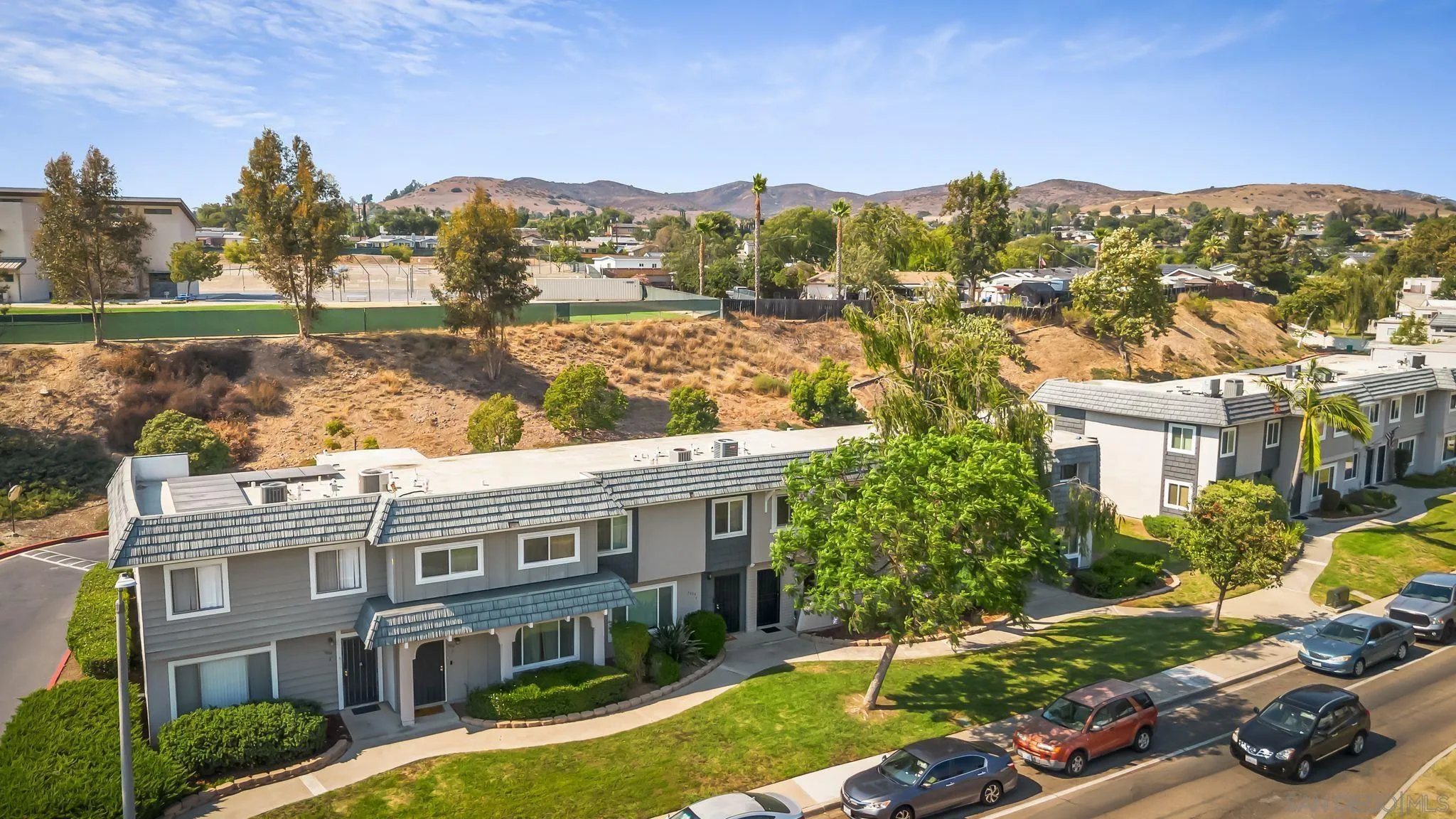 9404 Carlton Oaks Dr Unit D