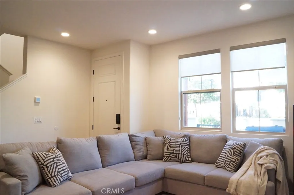 1917 Avenida Echeveria # 47